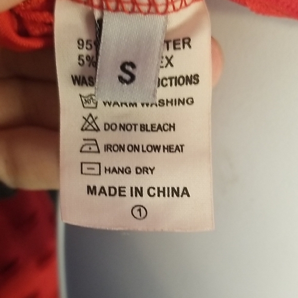 Red Textured Long Sleeve Two Piece - Picture 4 of 5